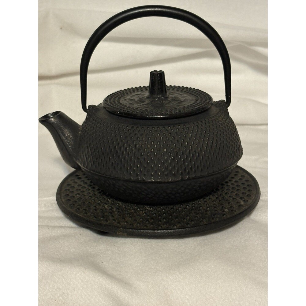 Japanese Cast Iron Tea Kettle Tetsubin Hobnail Pattern With Under Plate 3 Pcs